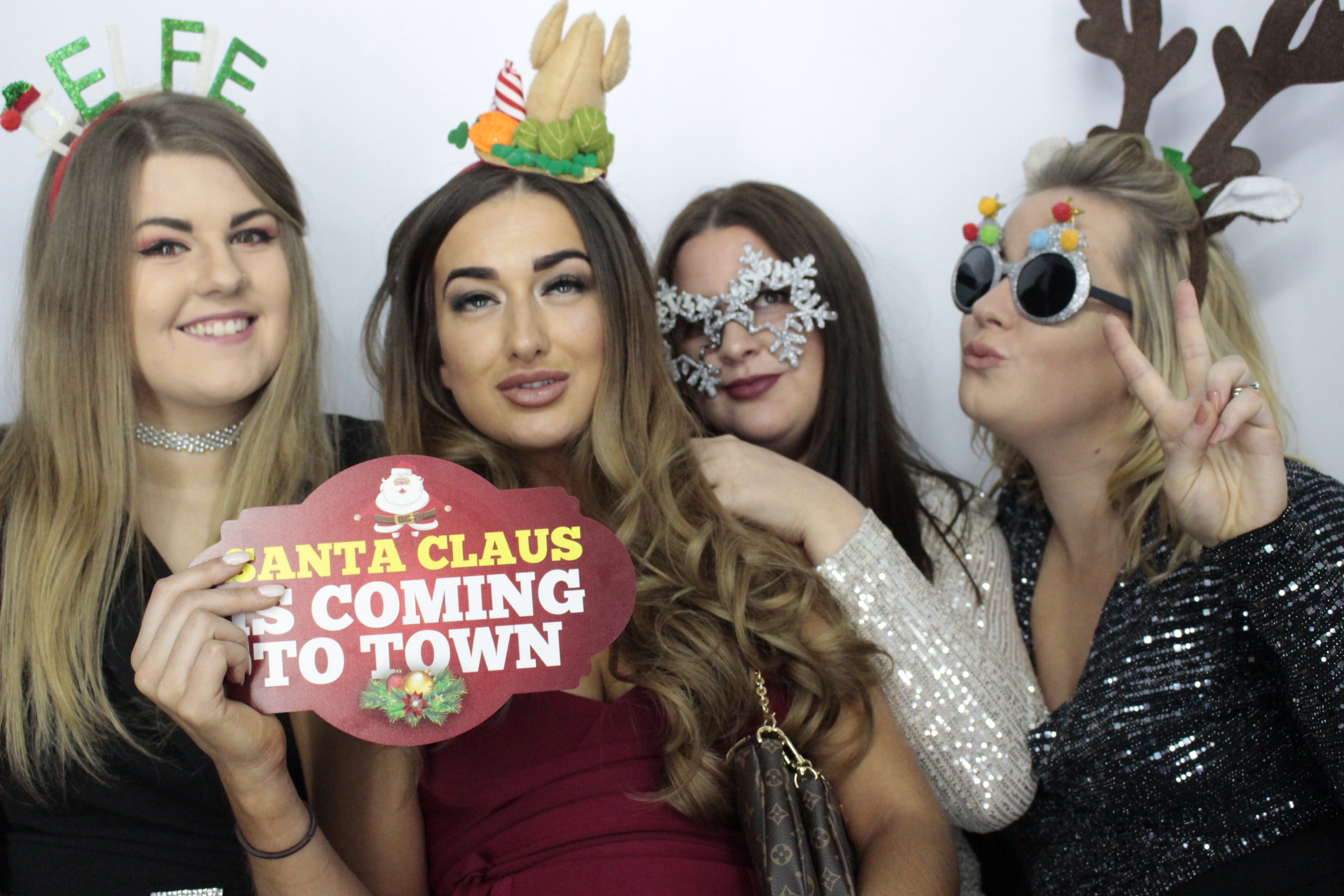 Fittleworth Medical Christmas Party | View more photos from the event at gallery.myphotoboothexperience.co.uk/u/MyPhotoBoothExperienceLtd/Fittleworth-Medical-Christmas-Party